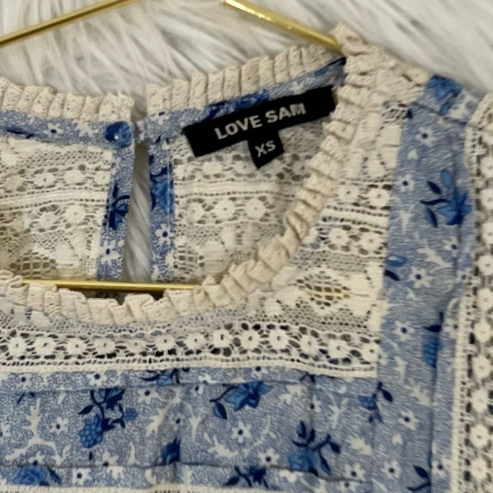 Anthropologie Love Sam Harper floral lace ruffle trim cropped blouse - Picture 7 of 8